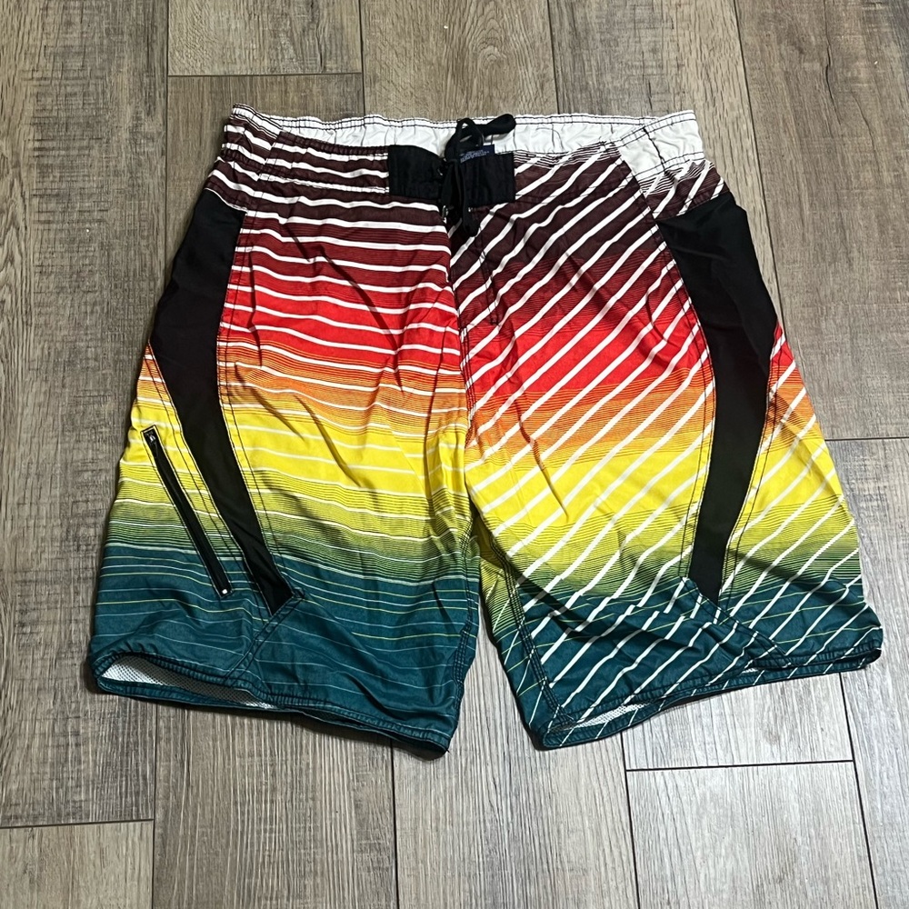 US Apparel Board Shorts Men’s Large Multicolor Lined Pockets Swim Trunks